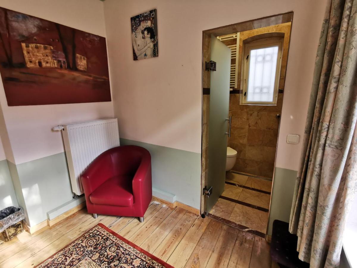 Hummel Hostel - Historische Stadtvilla Mit Garten Weimar  Luaran gambar