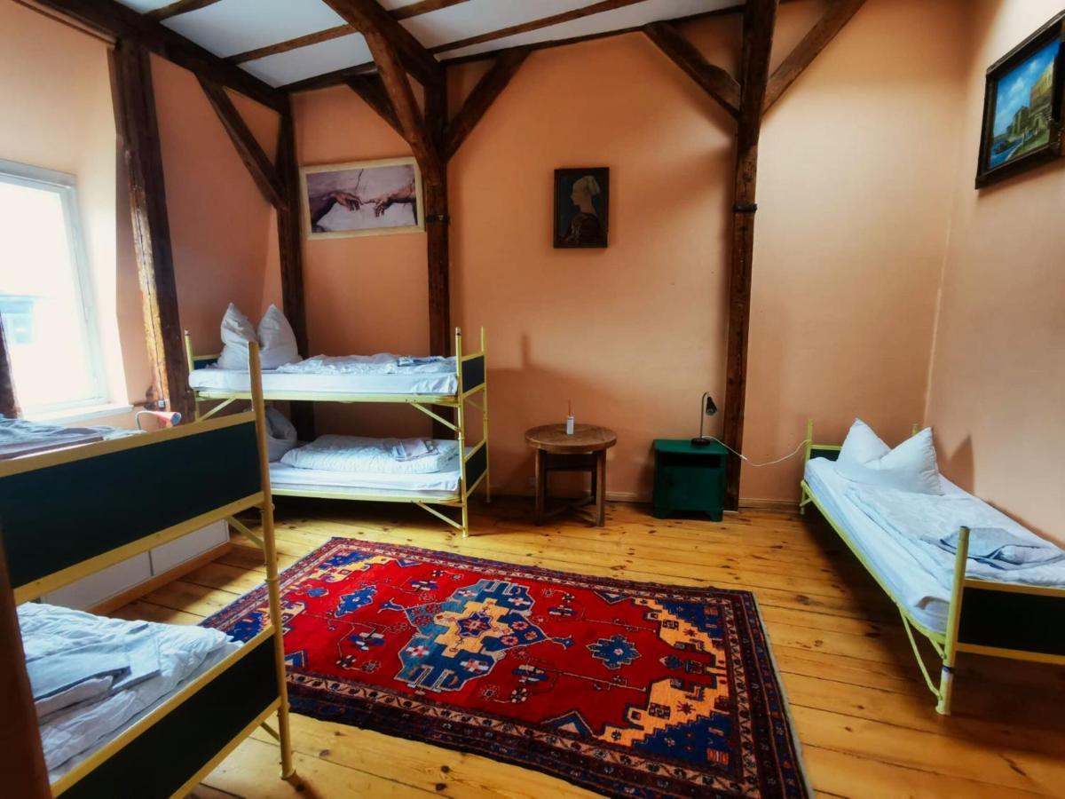 Hummel Hostel - Historische Stadtvilla Mit Garten Weimar  Luaran gambar