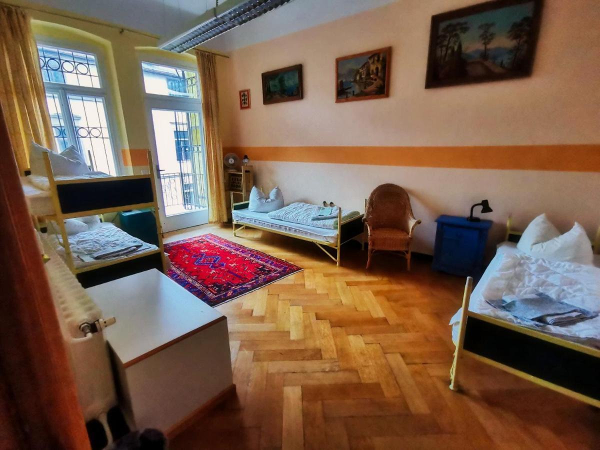 Hummel Hostel - Historische Stadtvilla Mit Garten Weimar  Luaran gambar