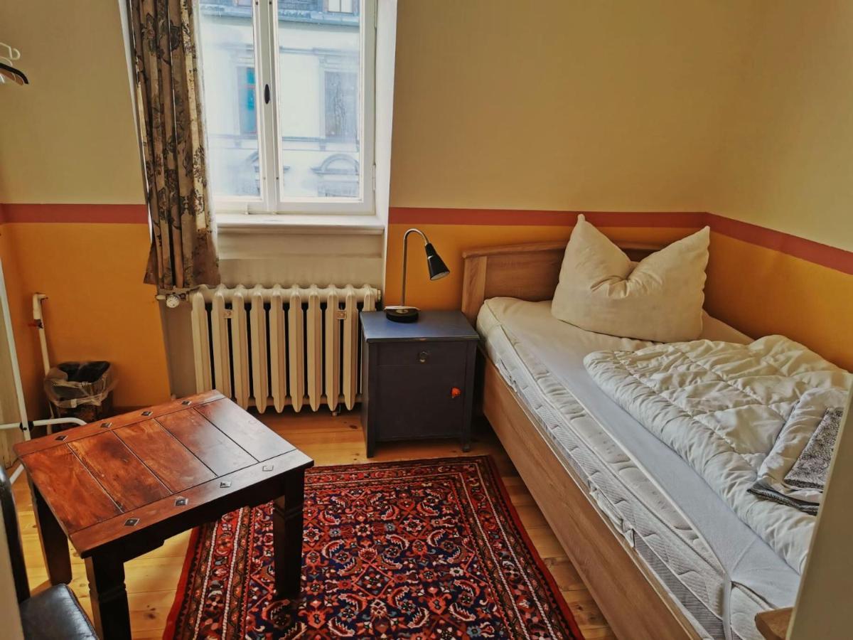 Hummel Hostel - Historische Stadtvilla Mit Garten Weimar  Luaran gambar
