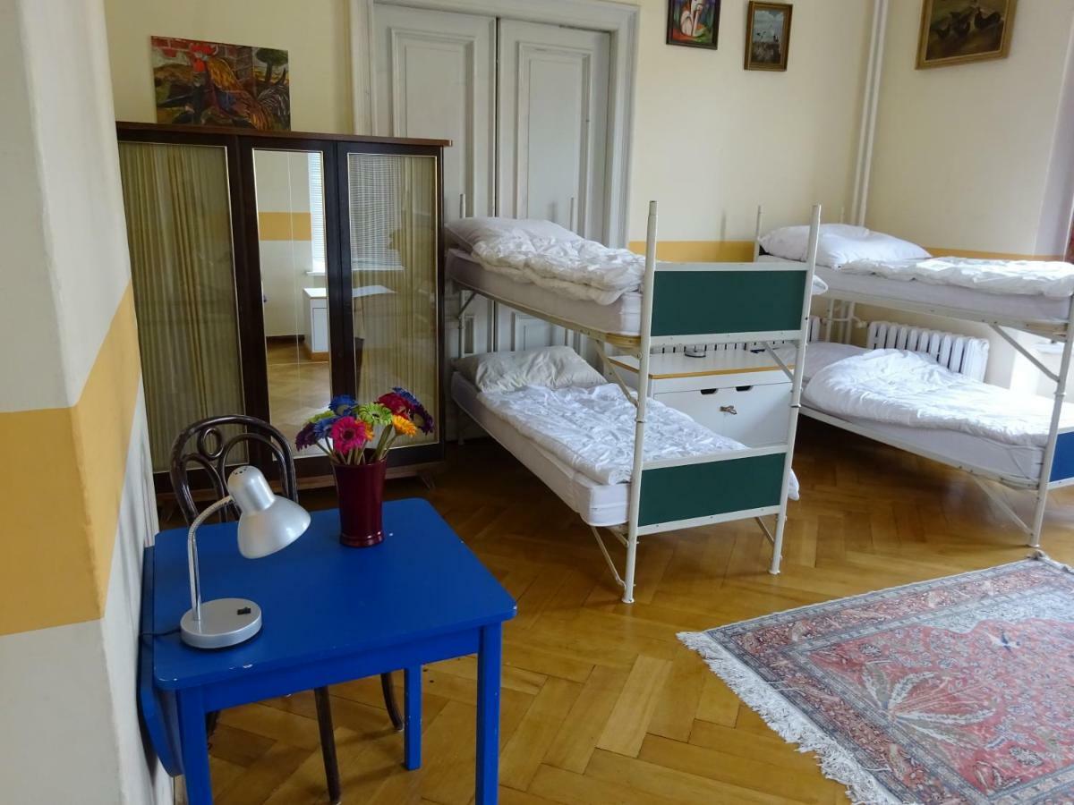Hummel Hostel - Historische Stadtvilla Mit Garten Weimar  Luaran gambar