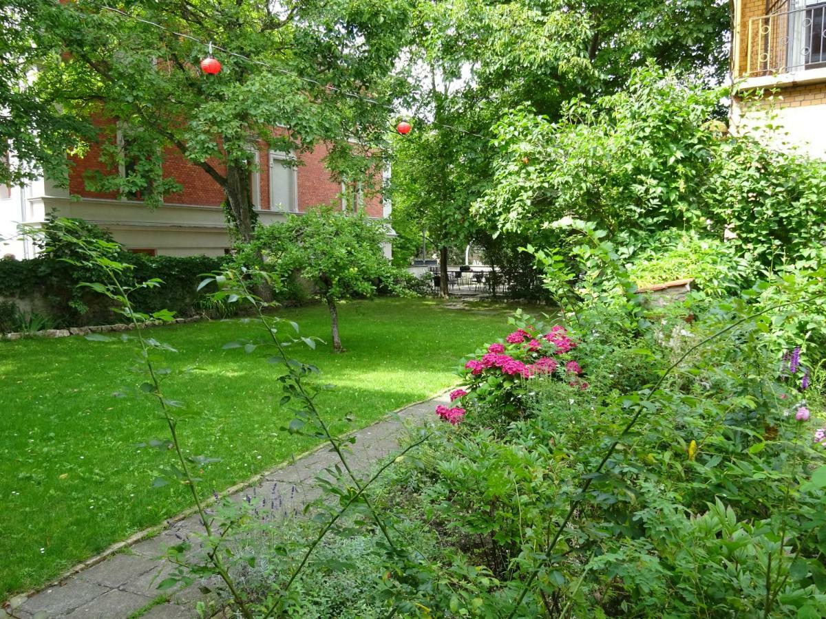Hummel Hostel - Historische Stadtvilla Mit Garten Weimar  Luaran gambar